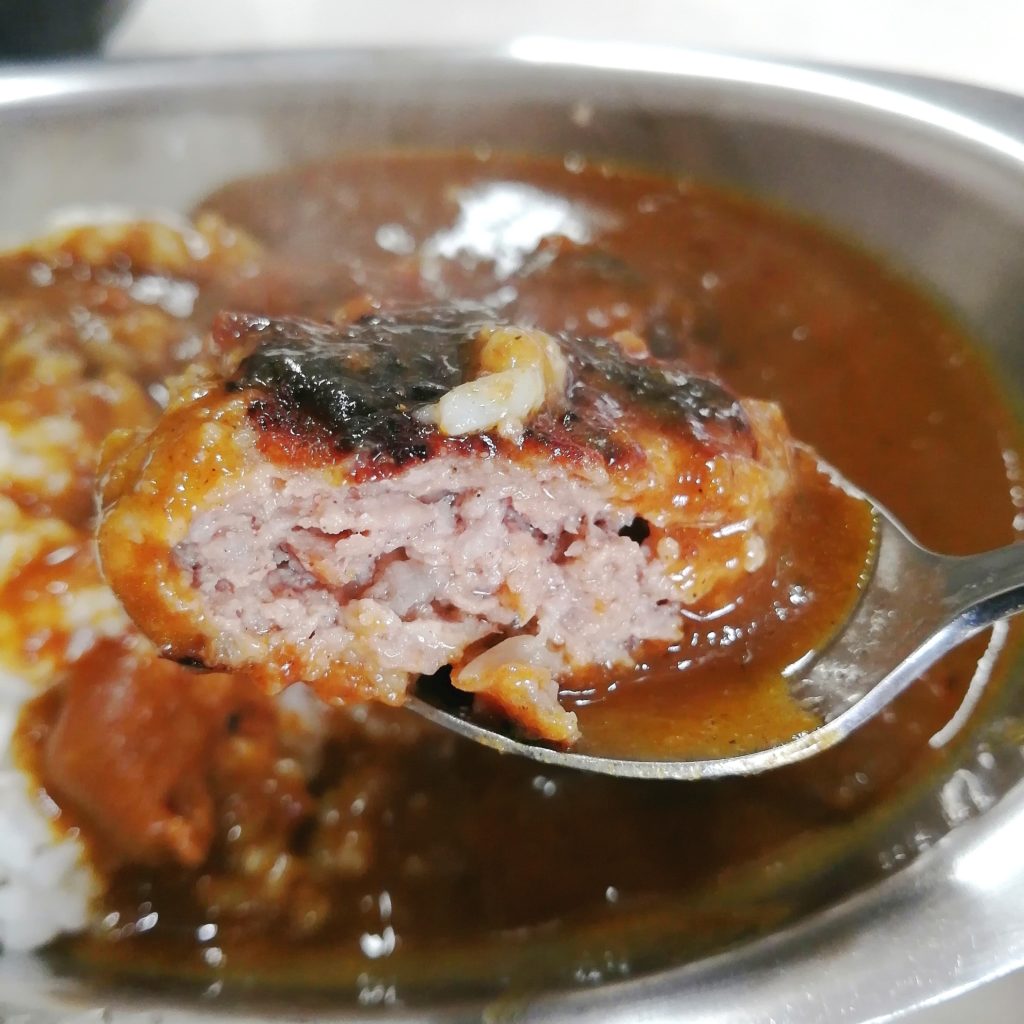 高円寺洋食「クロンボ」ハンバーグカレー・ハンバーグアップ