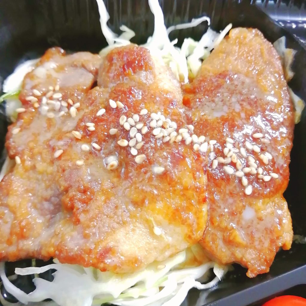 高円寺テイクアウトお弁当「テゲテゲ」玉子おにぎりと豚のしょうが焼き弁当・豚のしょうが焼き