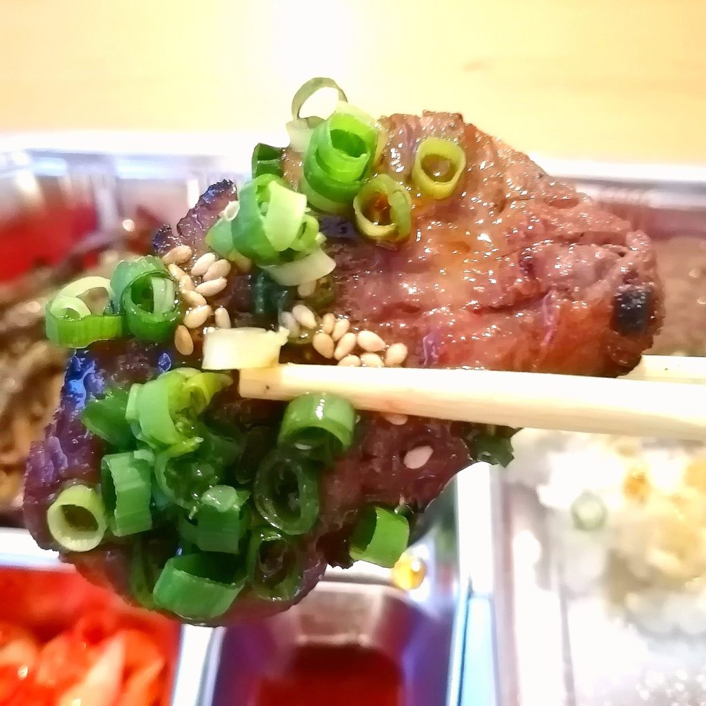 高円寺テイクアウト たまには焼肉 分厚い和牛カルビが とってもジューシーな焼肉弁当 シゲグルメディア