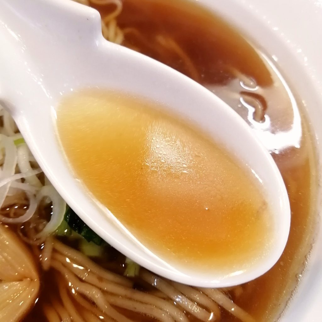 高円寺ラーメン「三神森」海老だし醤油ラーメン・スープ