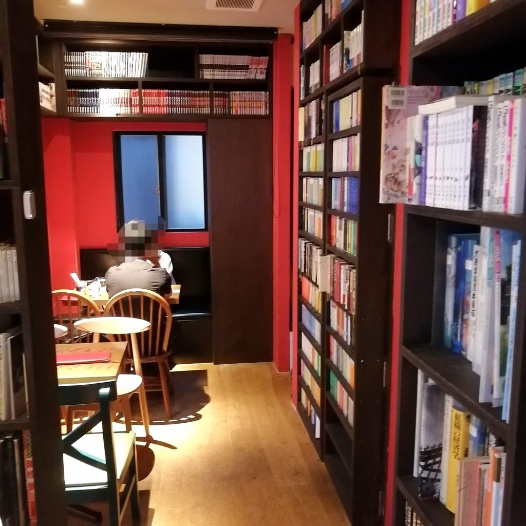 神保町コーヒー「眞踏珈琲店」店内・2階